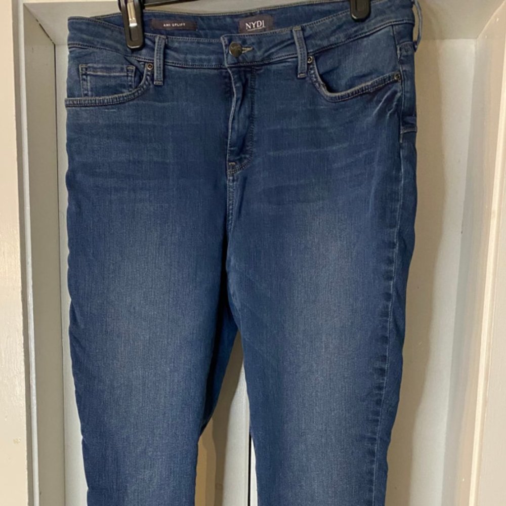 NYDJ  AMI uplift Jeans